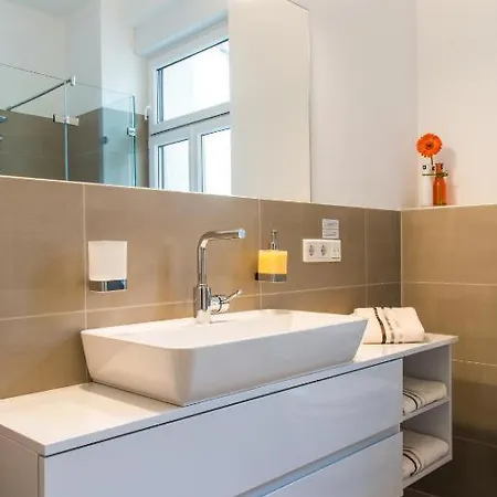 Helvetia Apartment *