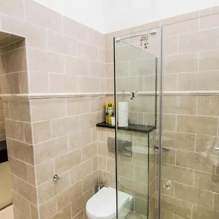 Helvetia Apartment *